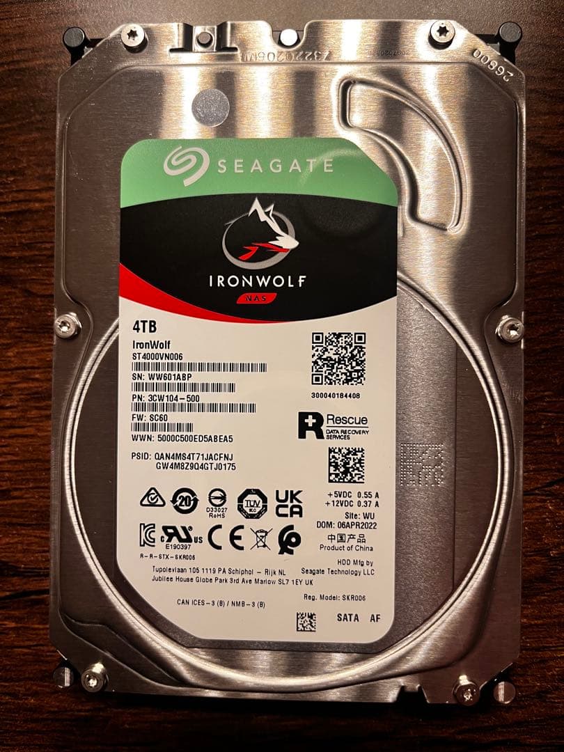 外付けハードディスク・ドライブ SEAGATE IronWolf 4TB NAS