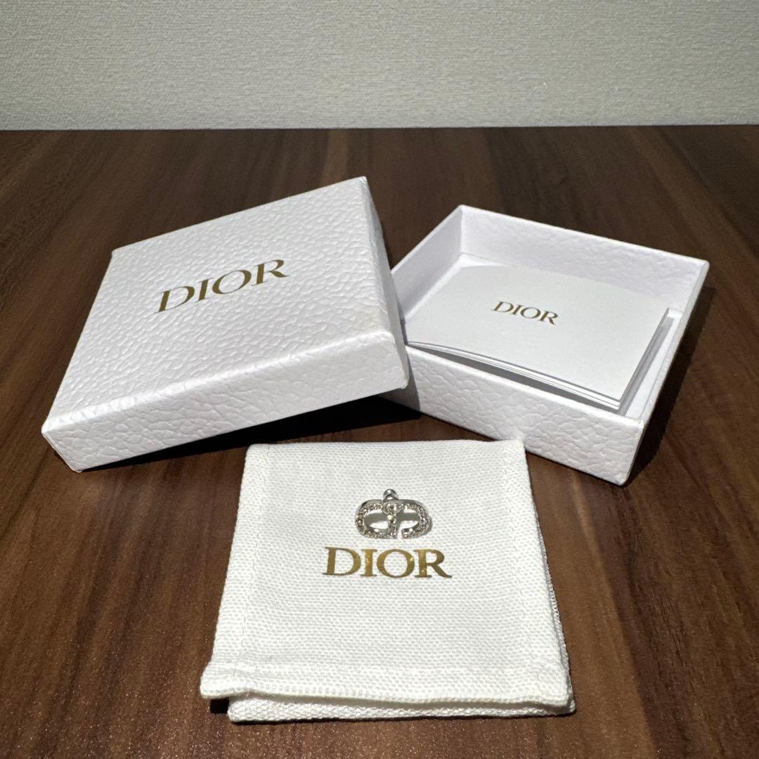 Dior Petit CD スタッドピアス