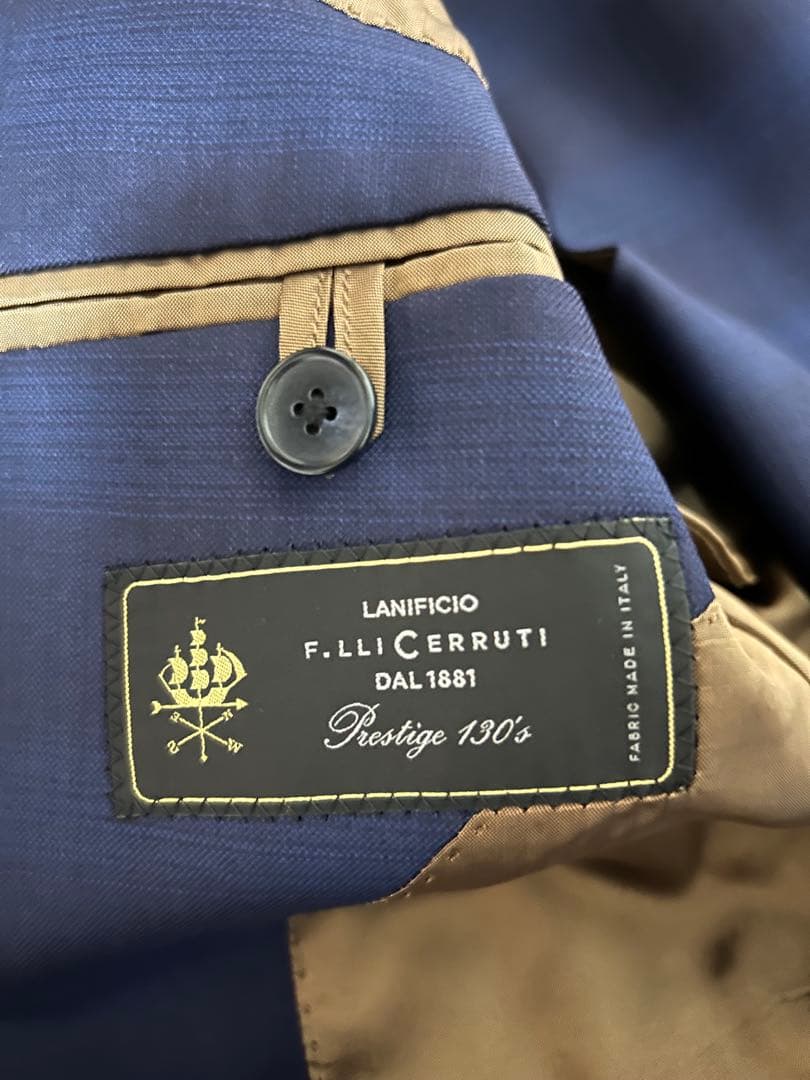 UNIVERSAL LANGUAGE★高級スーツ　Y4～Y５ベスト付4ピース