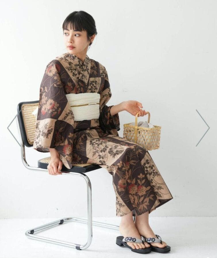 utataneブランド浴衣◆和歌山染め日本生地◆モダン珈琲色変わり市松小菊浴衣◆