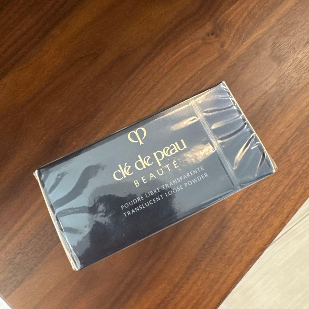 新品・未開封 クレドポーボーテ　プードルトランスパラントｎ M 1 ライト本体