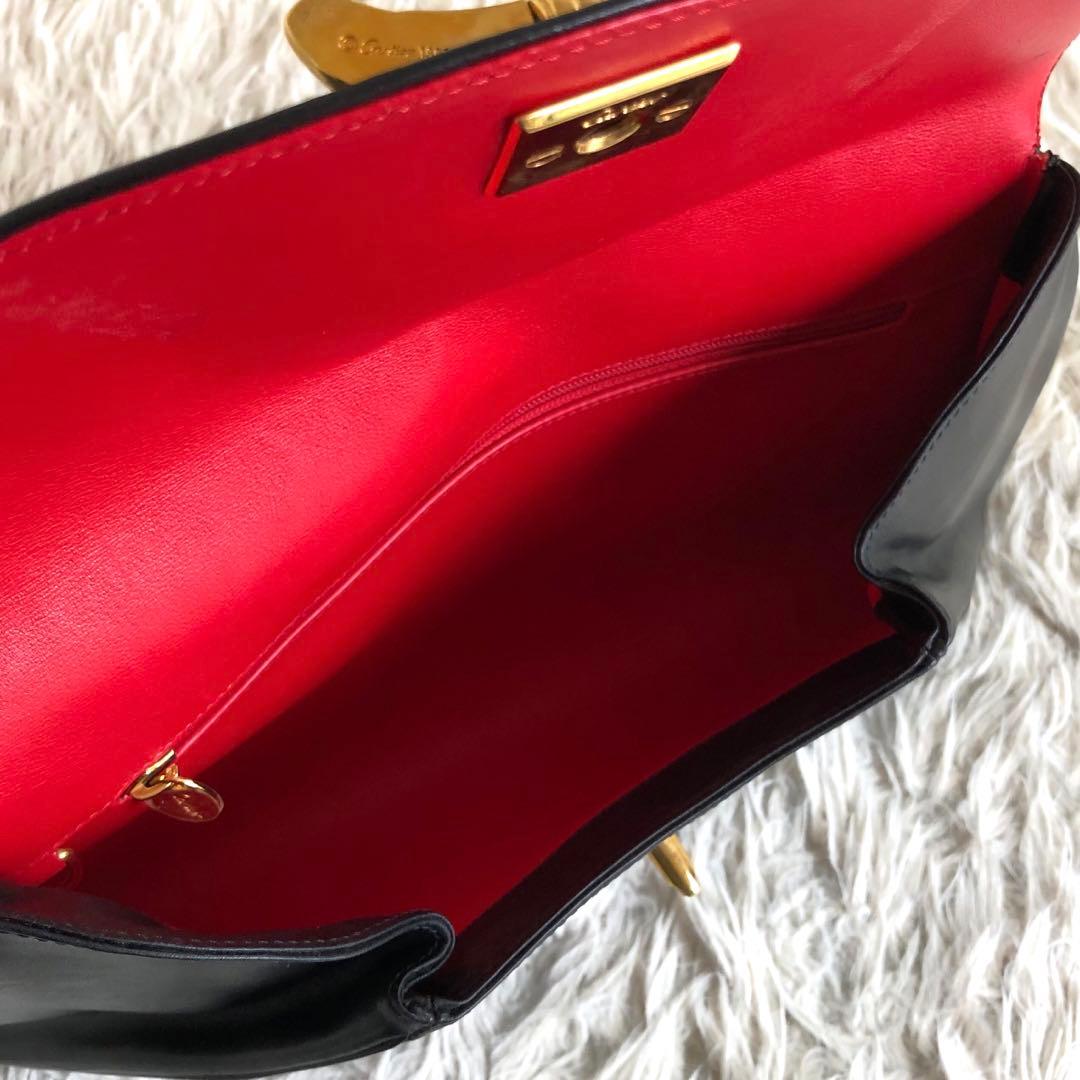 【フランス製】カルティエ　パンテール　クラッチバッグ　黒　本革　ゴールド金具