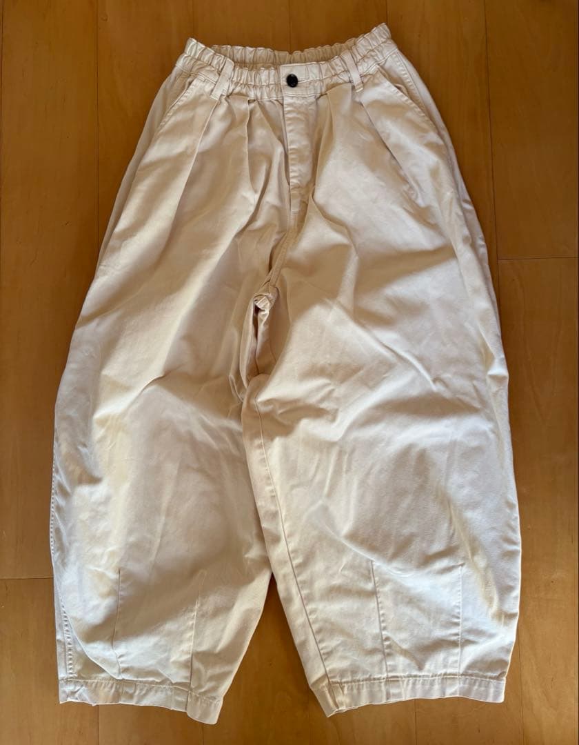 ハーベスティ　サーカスパンツ　アイボリー