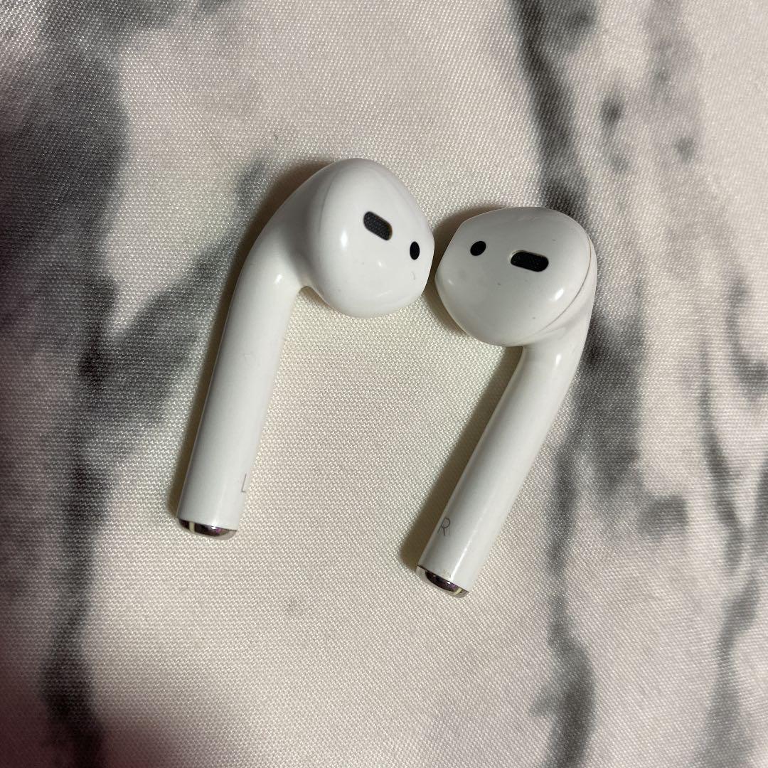 Apple 純正 AirPods