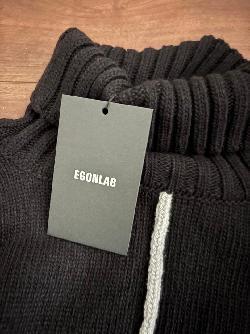 【新品未使用】 Egonlab. ラインタートルネックニット