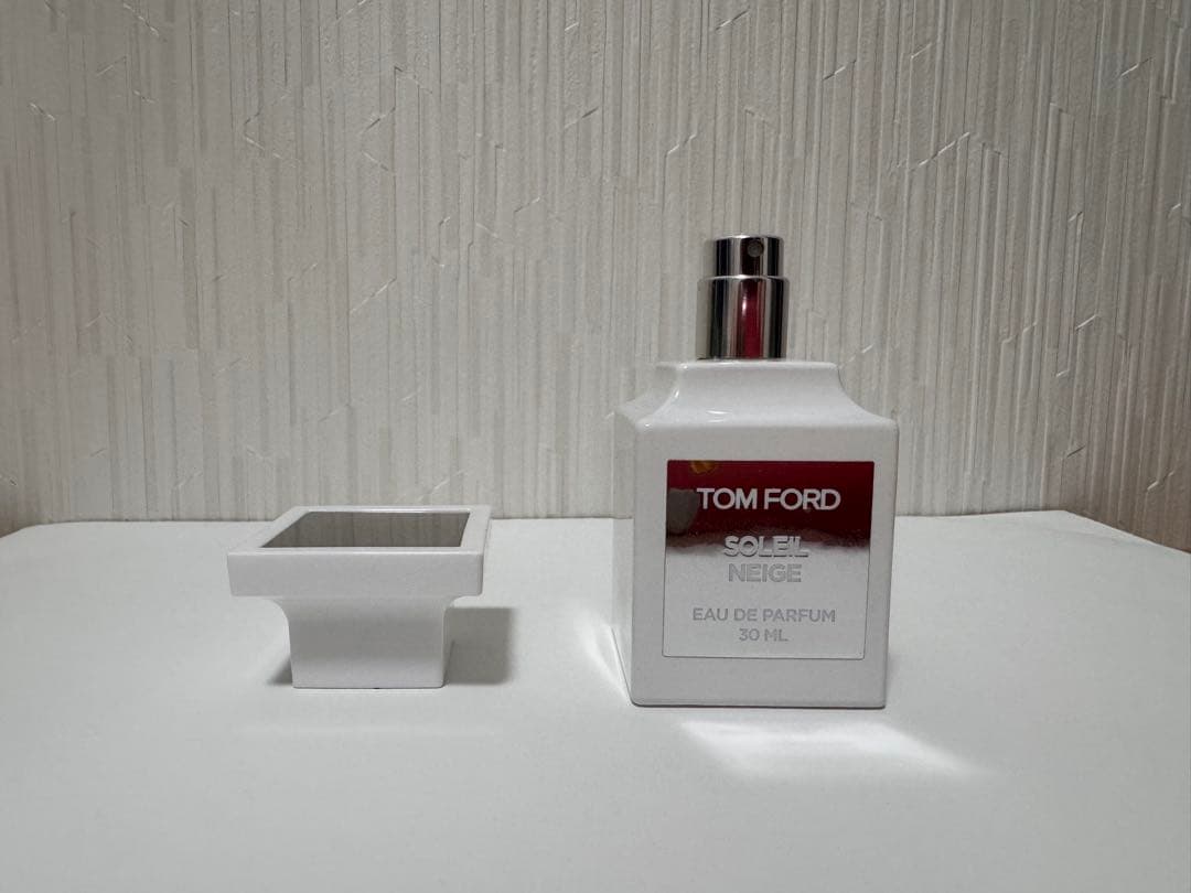 （®️）TOM FORD ソレイユ ネージュ オードパルファム 30mL