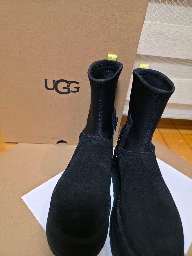 UGG ブラック ムートンブーツ 厚底