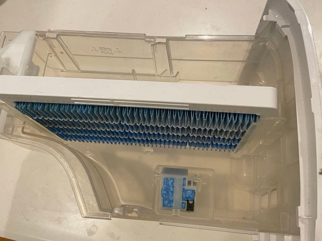 【専用品】SHARP 除湿加湿空気清浄機 KI-ND50 ホワイト