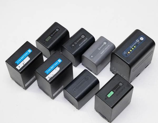 クリップオンモニターSONY CLM-FHD5