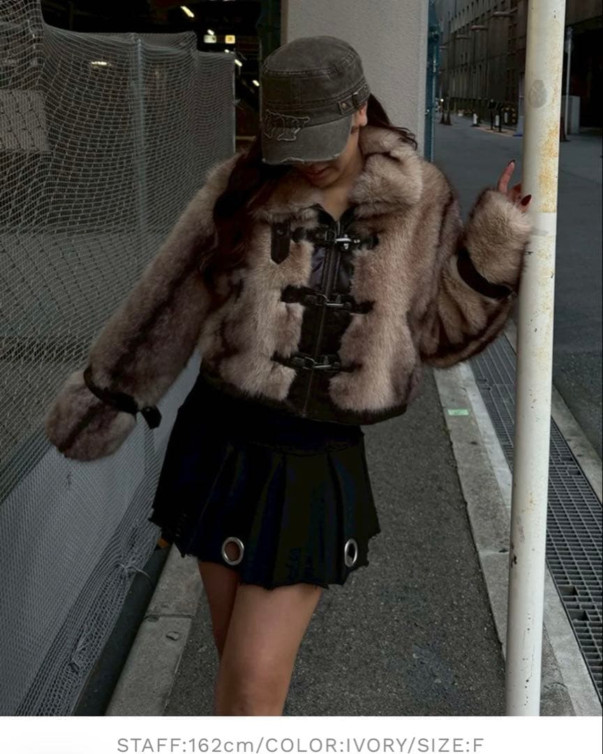 ACLENT ポイントレザーニュアンスファーブルゾン