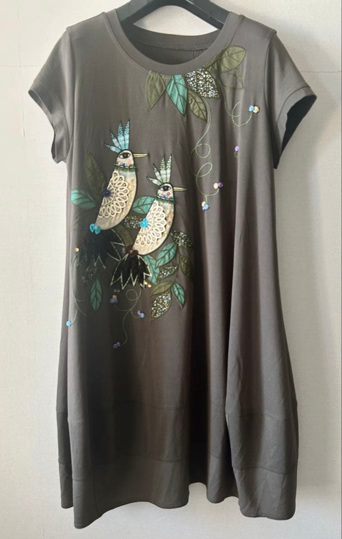 極美品　トクコプルミエヴォル（TOKUKO 1er VOL）刺繍入り　チュニック