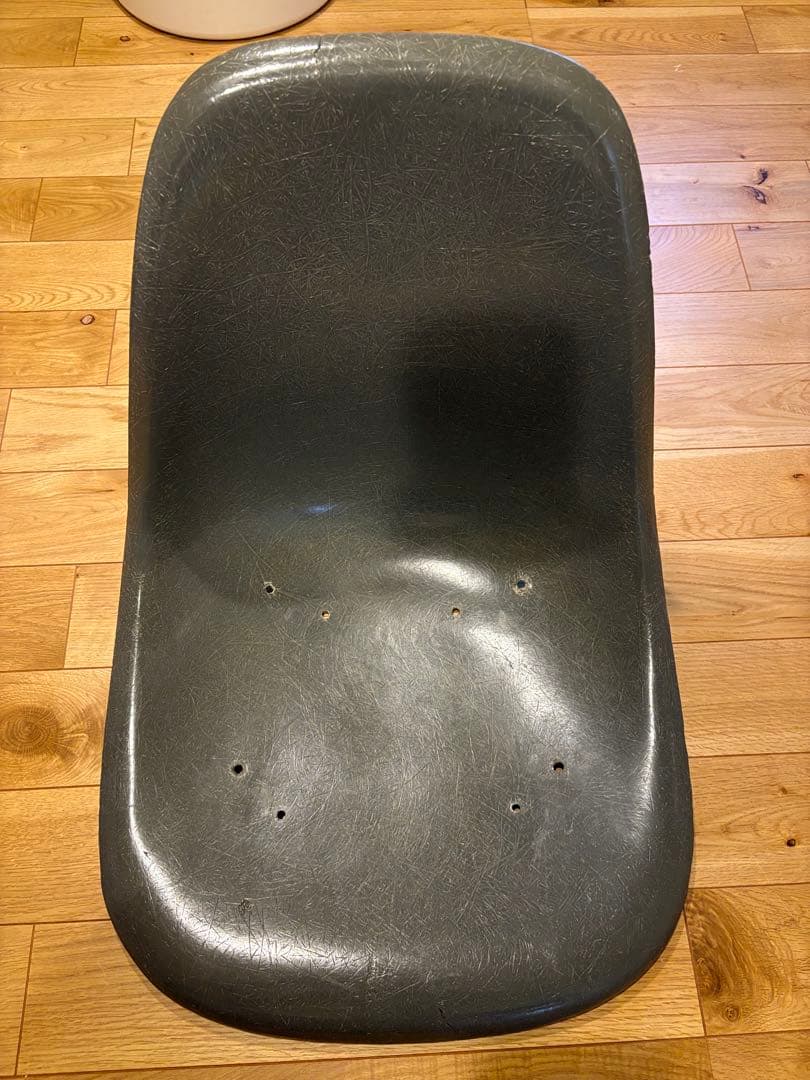 イームズ　ジャンク　シェルのみ