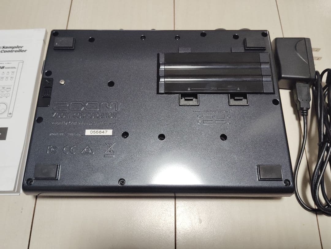 ZOOM R8 マルチトラックレコーダー【未使用に近い】【美品】