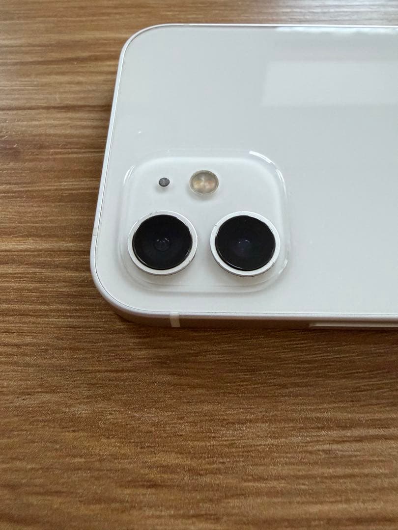 iPhone 12 ホワイト 64 GB SIMロックなし docomo