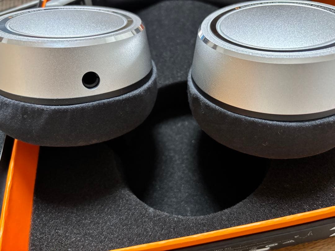 ノイマン　Neumann NDH 20 クローズドヘッドフォン