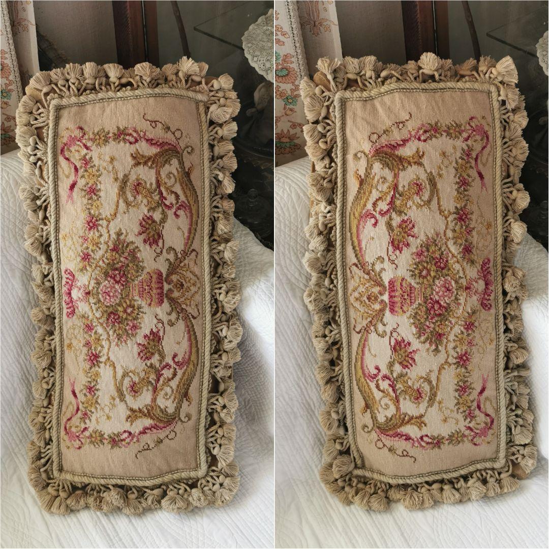 アンティーク プチポワン 薔薇のガーランドのニードルポイント クッションカバー