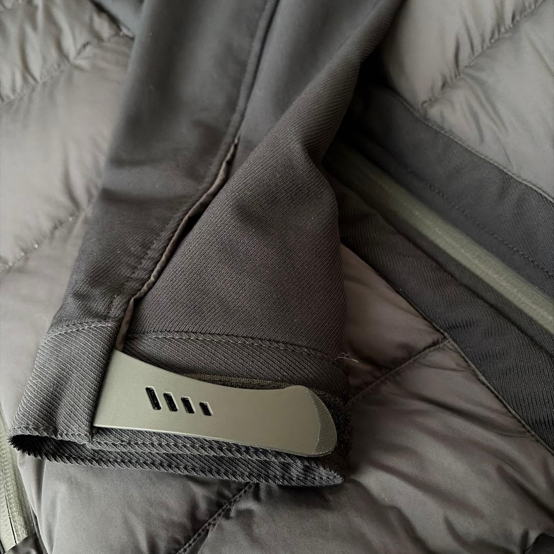 タトラスダウンジャケット　サイズ03