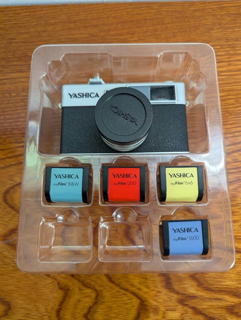 【中古】YASHICA digiFilm Camera Y35 デジカメ