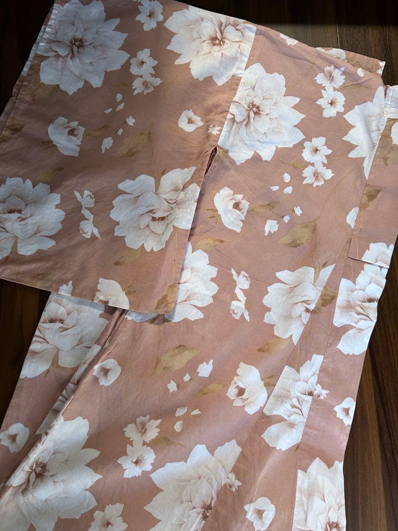 くすみピンク/浴衣単品 /フリーサイズ ／モテ浴衣　花柄