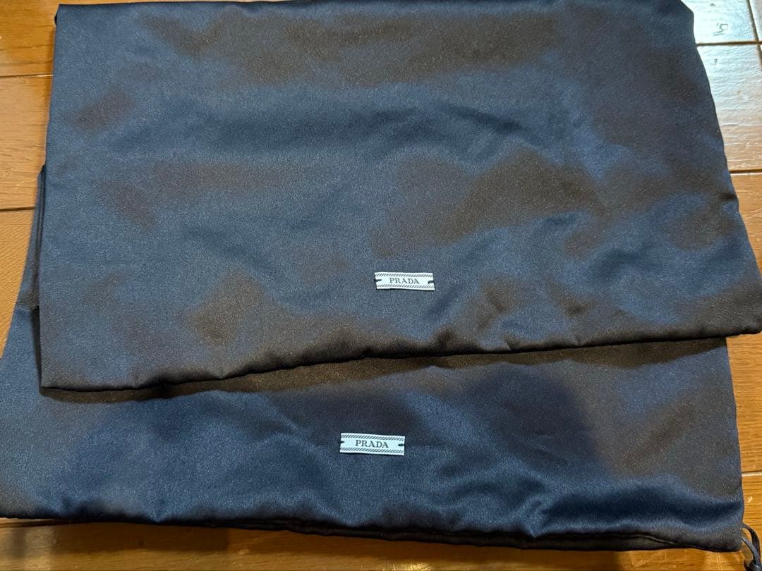 PRADA モノリス ブラックレザー ローファー