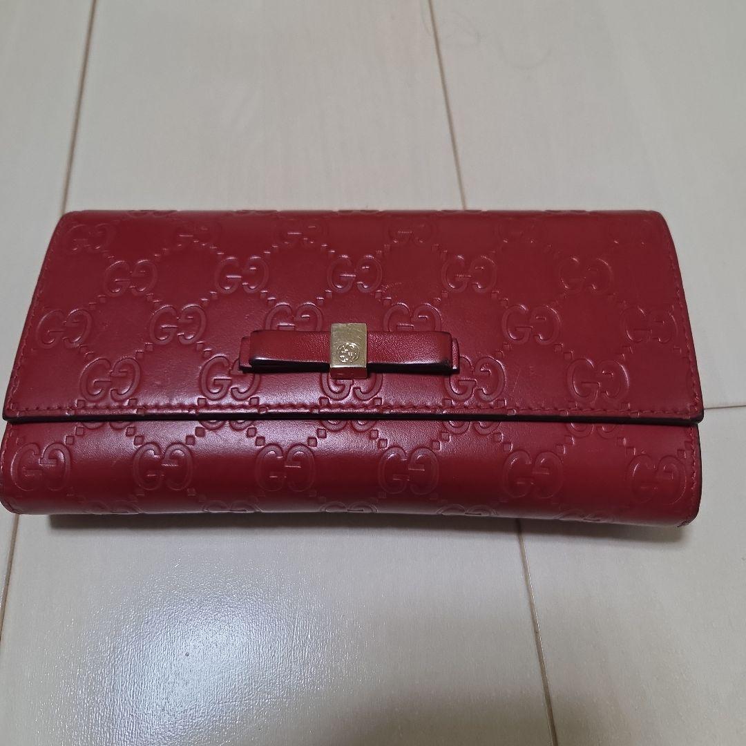 A*K様 GUCCI エンボスロゴ 長財布 赤