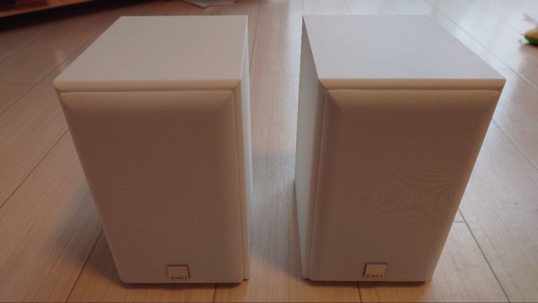 ☆美品☆DALI spectatorブックシェルフスピーカー ホワイト