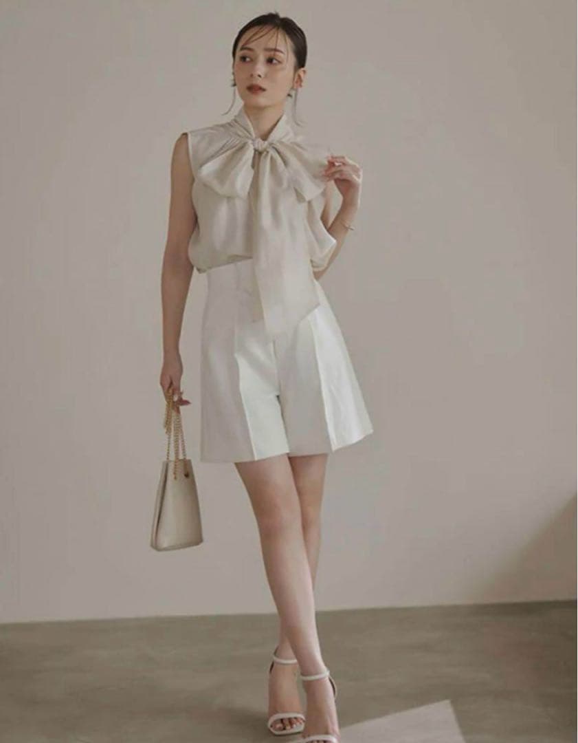 anuans デザインベルトショートパンツ　M