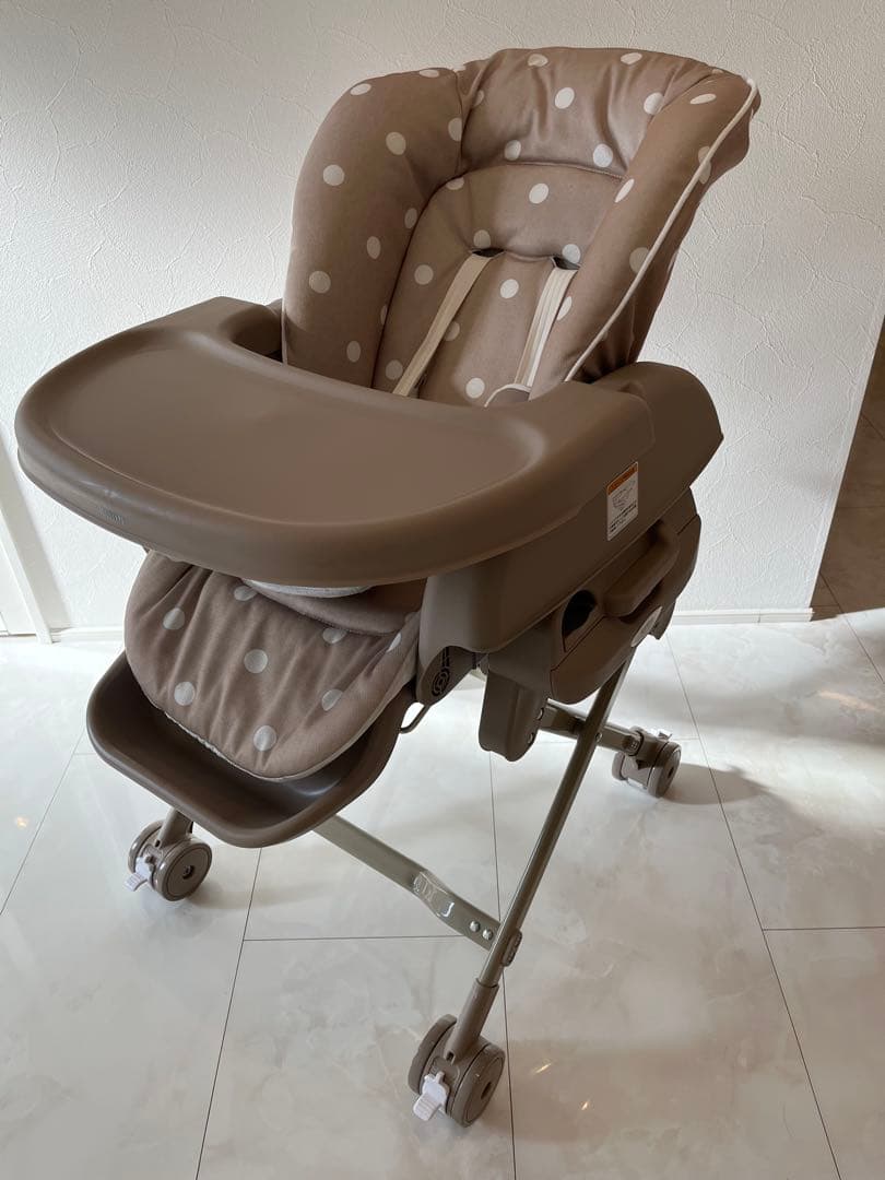 美品★KATOJIヒッコロ II ベージュ　ハイローチェア