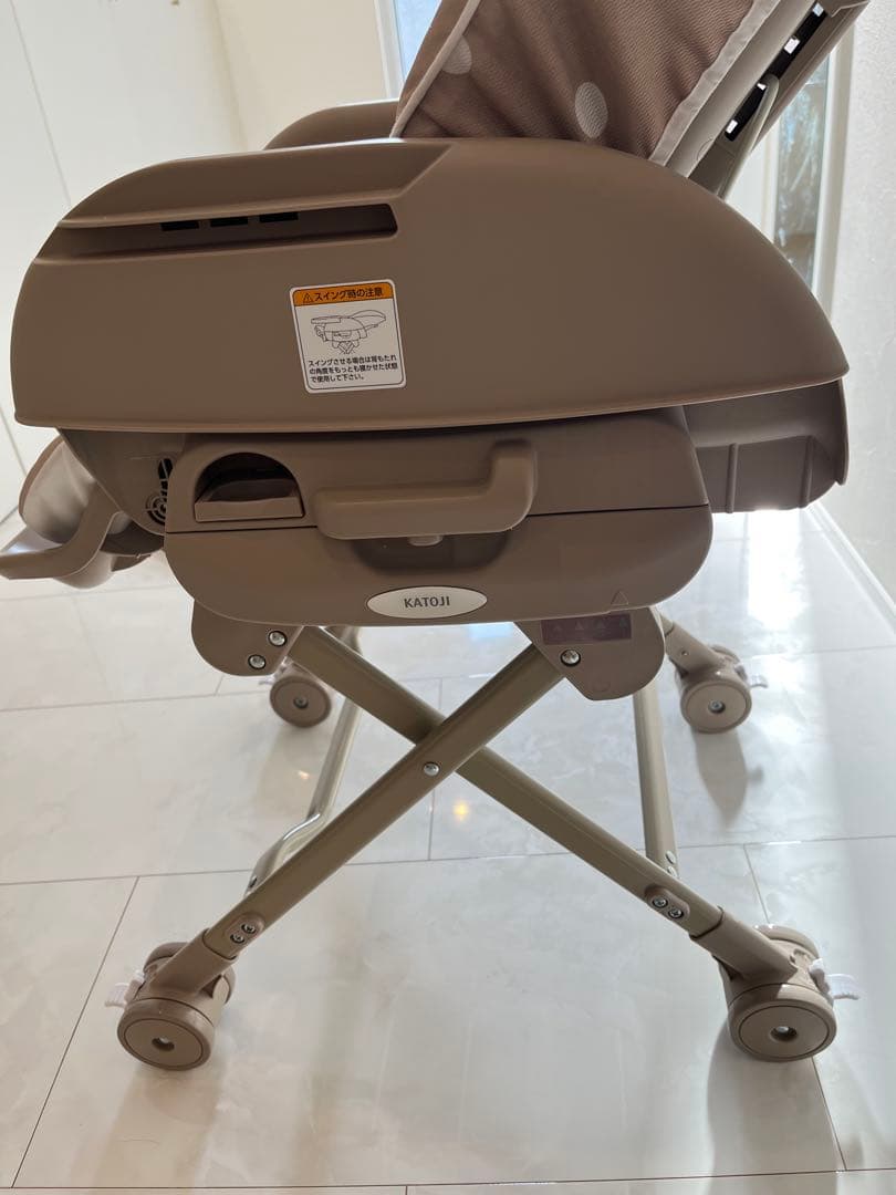 美品★KATOJIヒッコロ II ベージュ　ハイローチェア