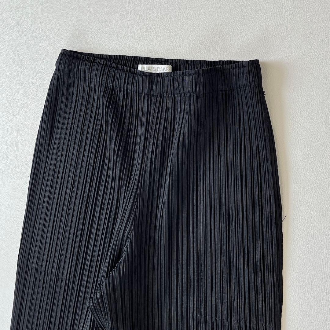 美品✨近年　プリーツプリーズ　イッセイミヤケ　パンツ　ブラック　ポケット