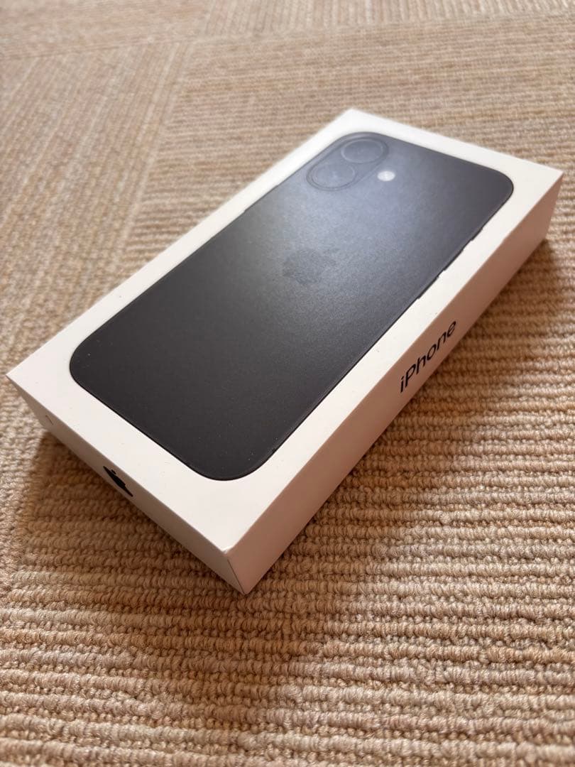 アイフォーン　iPhone 16 ブラック　新品　未使用　おまけ付き