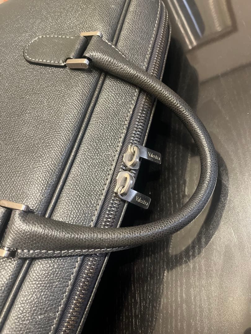 【0258】ヴァレクストラ ダブルハンドル ブリーフケース