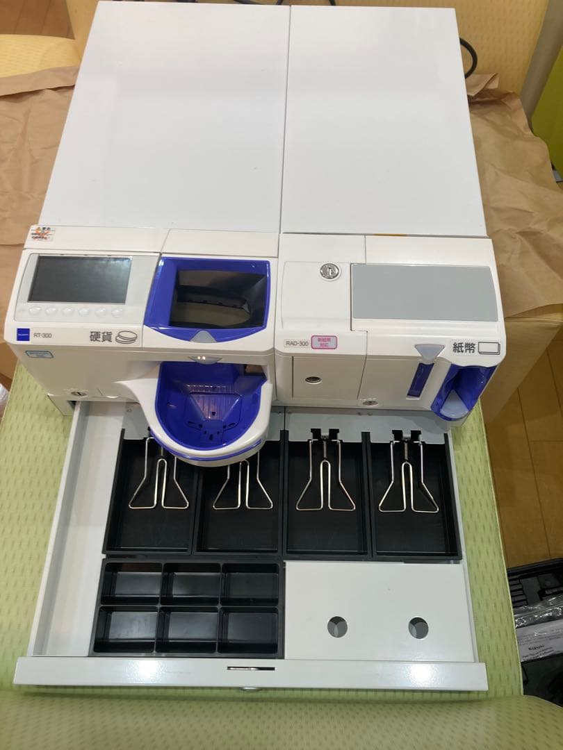 グローリー自動つり銭機ポスレジRT-300&RAD-300 カシオV -R200