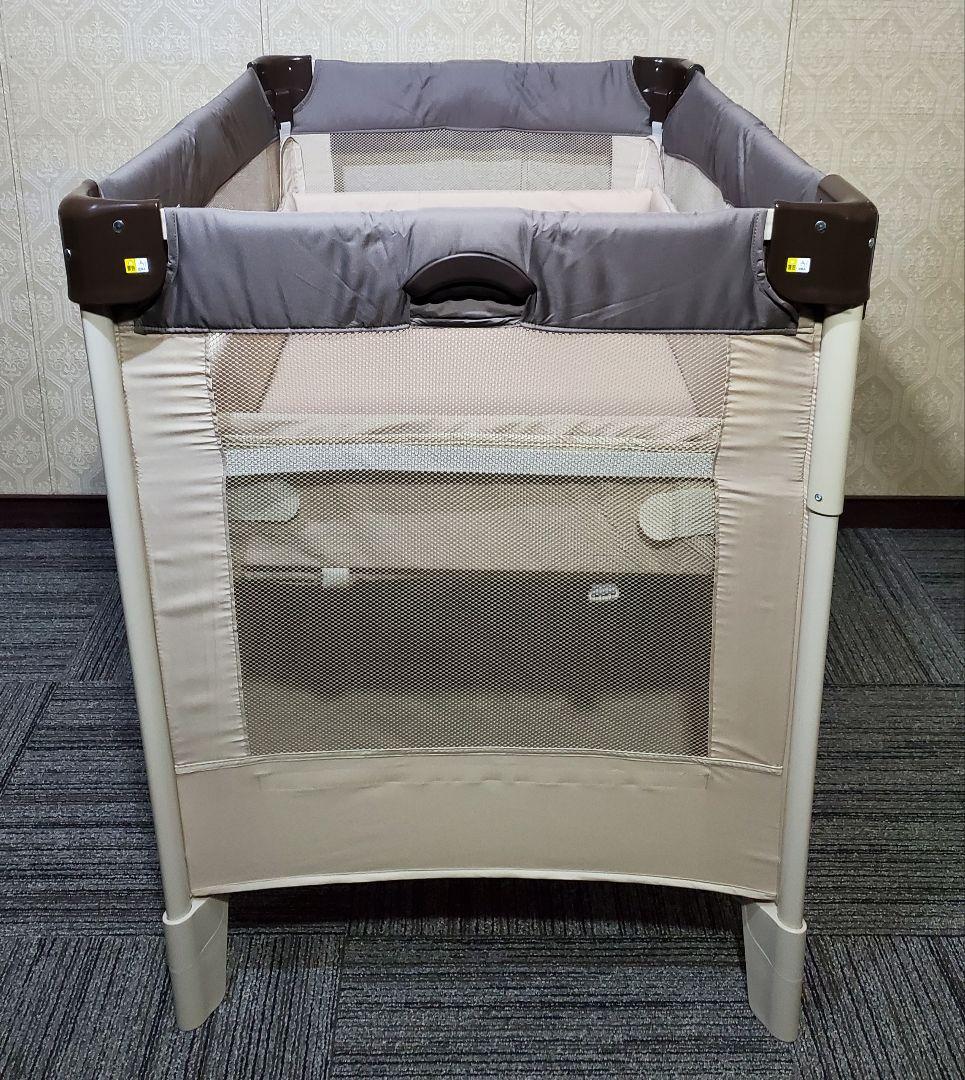 極美品 アップリカ ココネルエアー 折り畳み ベビーベッド ココアブラウン