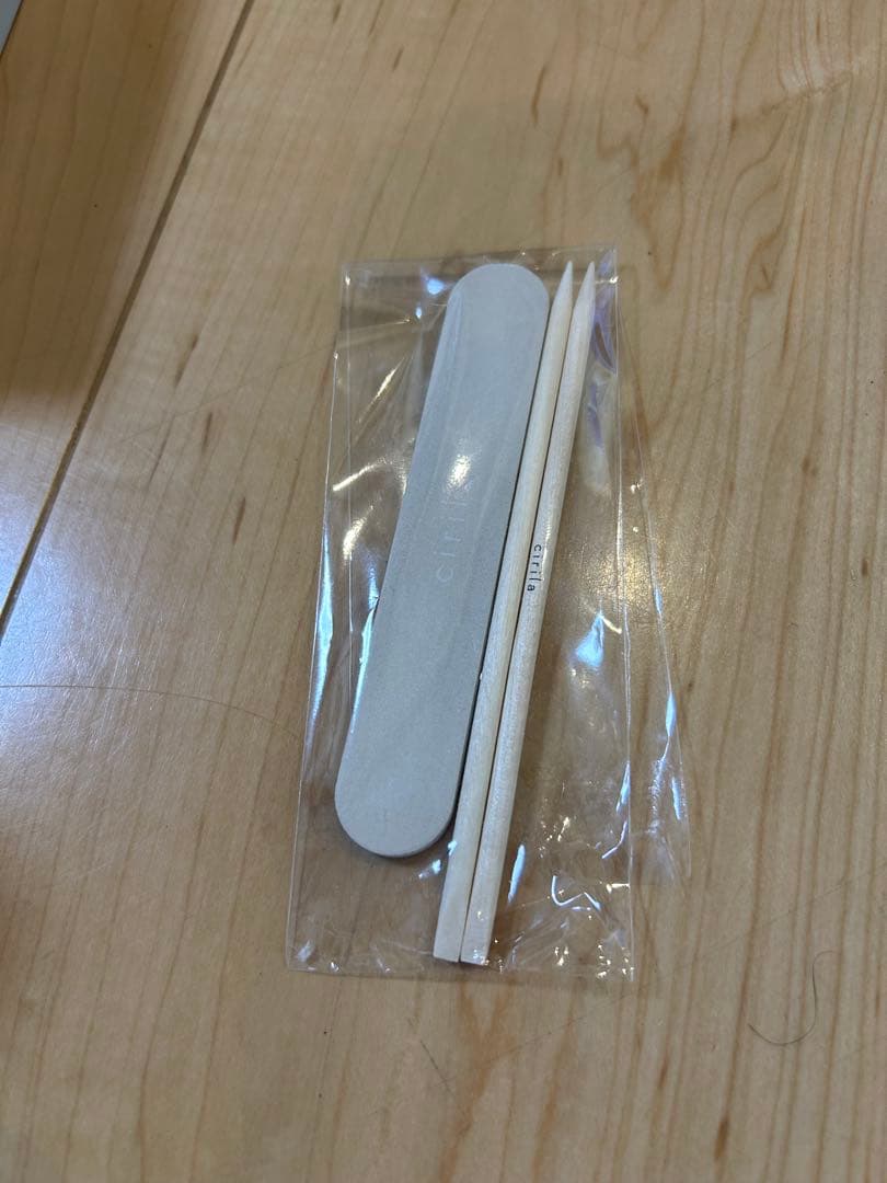 cirila ネイルケアセット　ネイルカラー3本付き