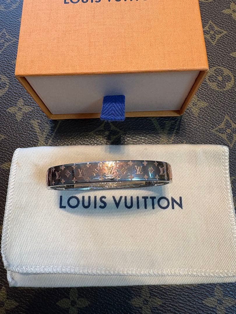 Louis Vuitton モノグラム バングル