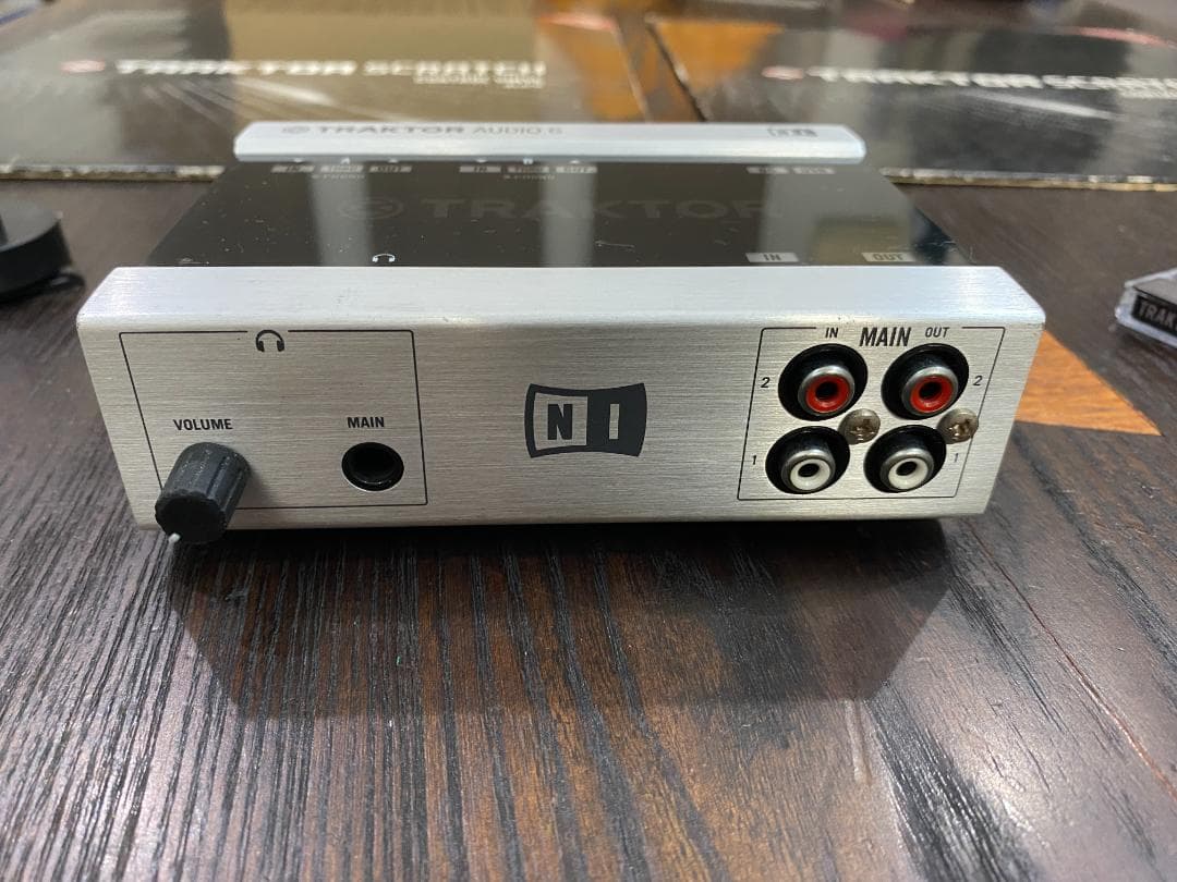 TRAKTOR SCRATCH A6 デジタルバイナルシステムDVS/PCDJ