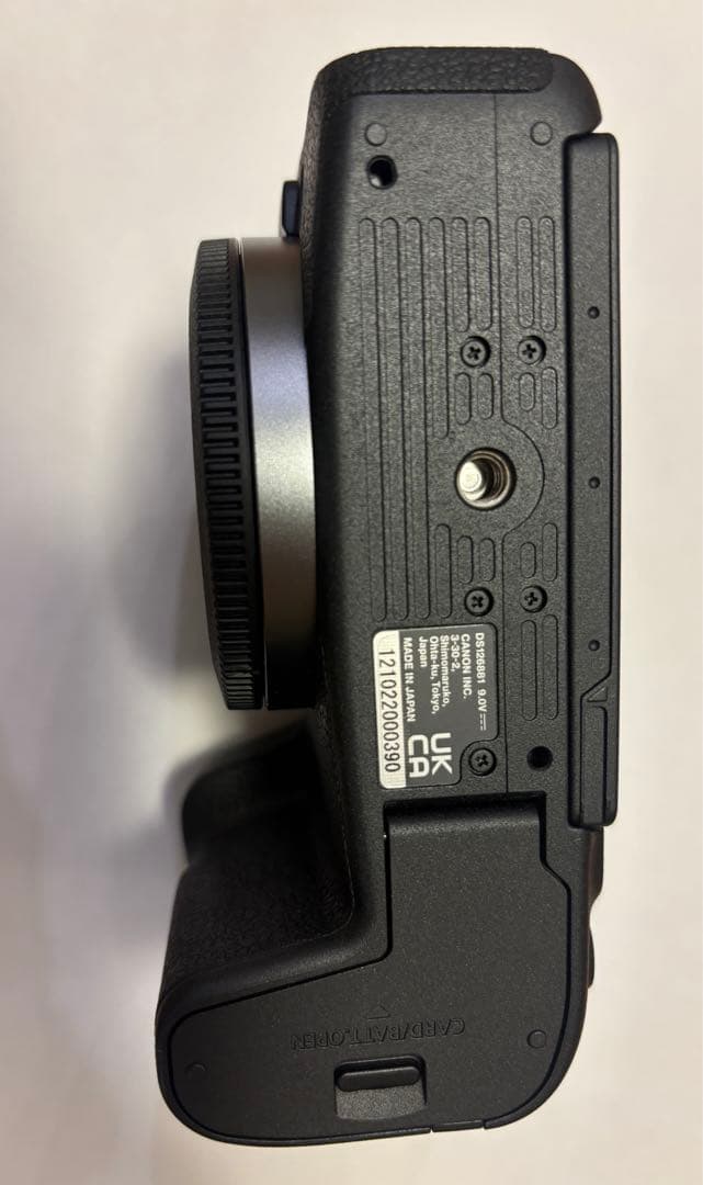 Canon EOS R8 [ボディ 35mmフルサイズ ミラーレスカメラ]