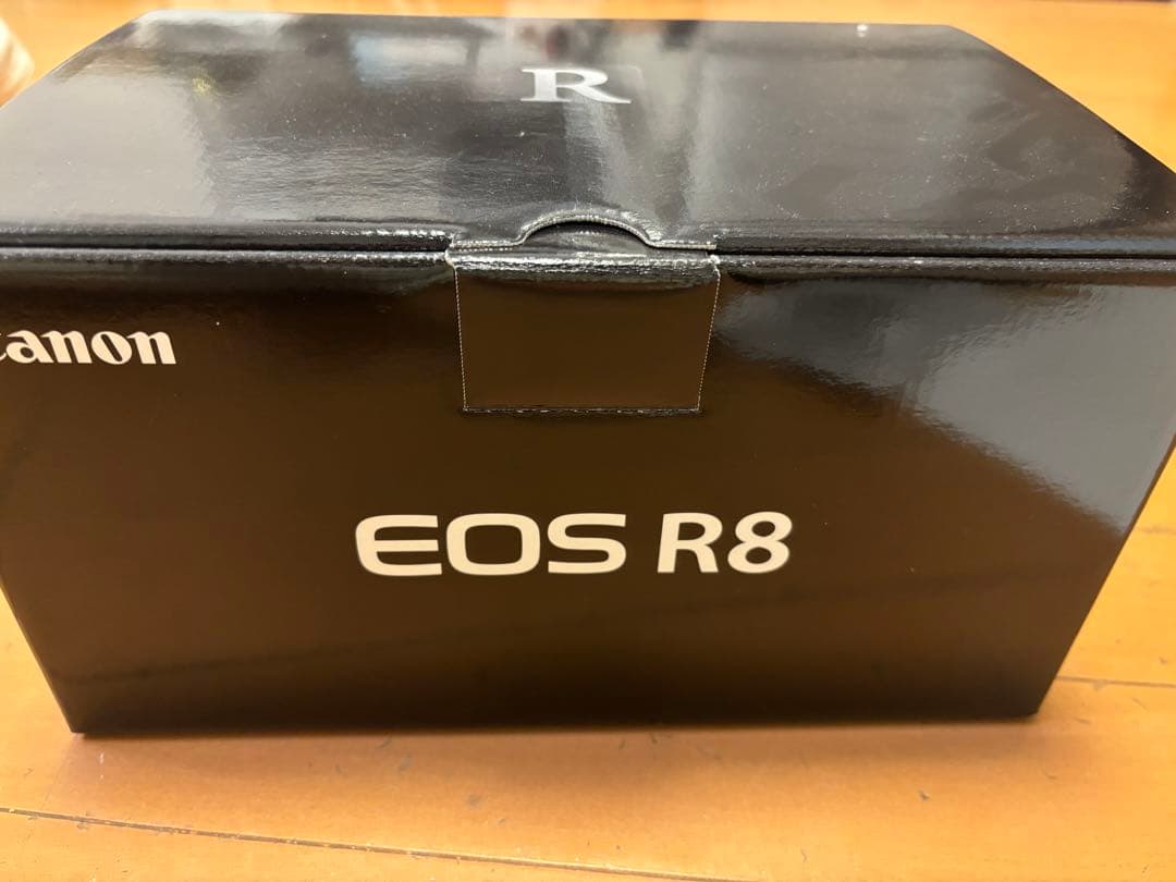 Canon EOS R8 [ボディ 35mmフルサイズ ミラーレスカメラ]