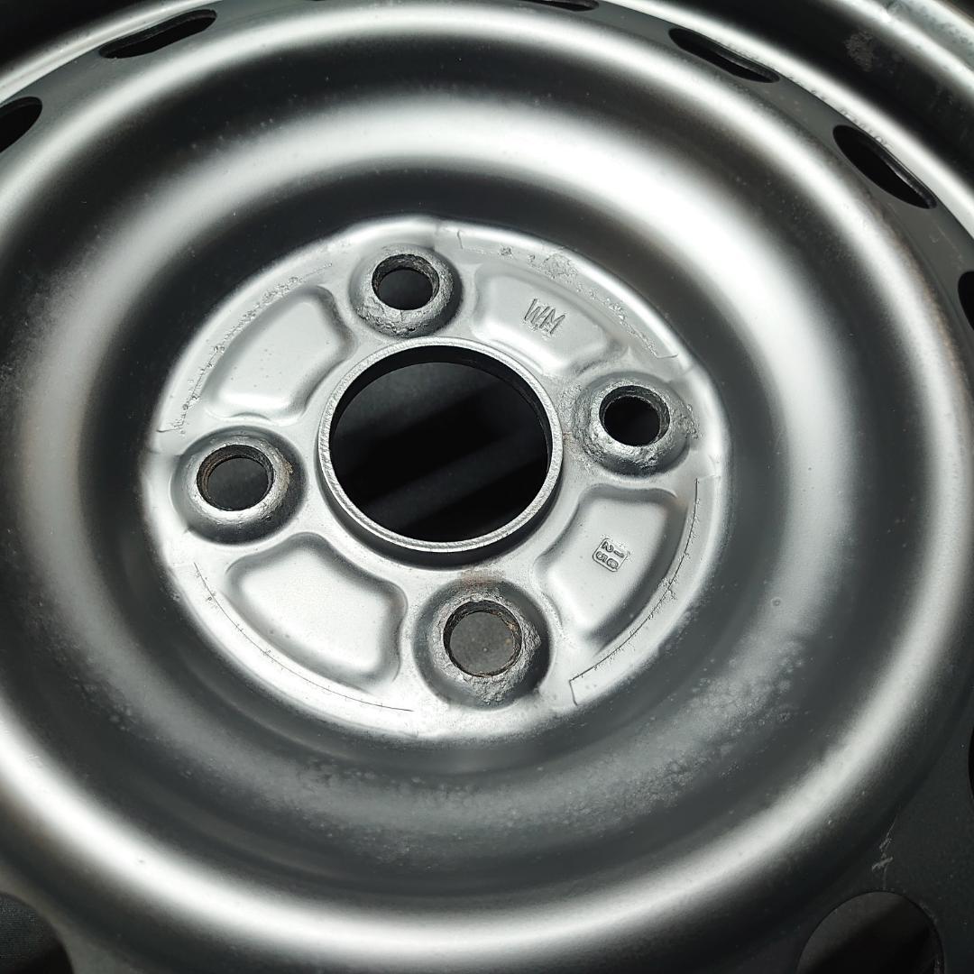 トヨタ純正 175/65R15 スペイド アクア ヴィッツ カローラ