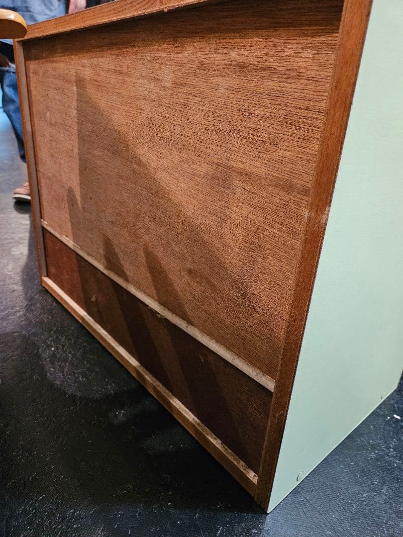 ショーケース　ディスプレイ　棚　ラック　ガラスケース　昭和レトロ　アンティーク