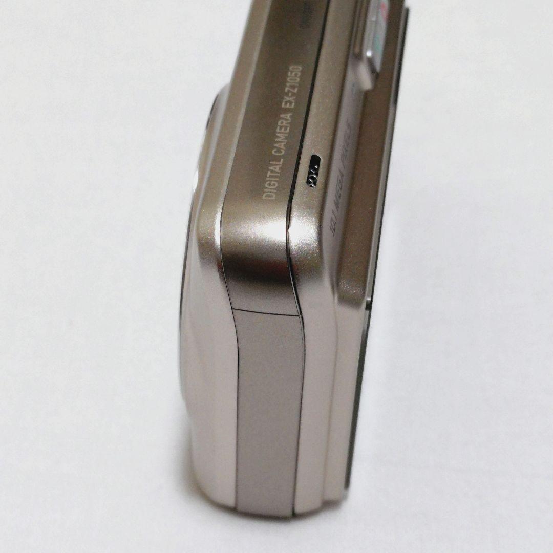 CASIO EXILIM EX‑Z1050 コンパクトデジタルカメラ デジカメ