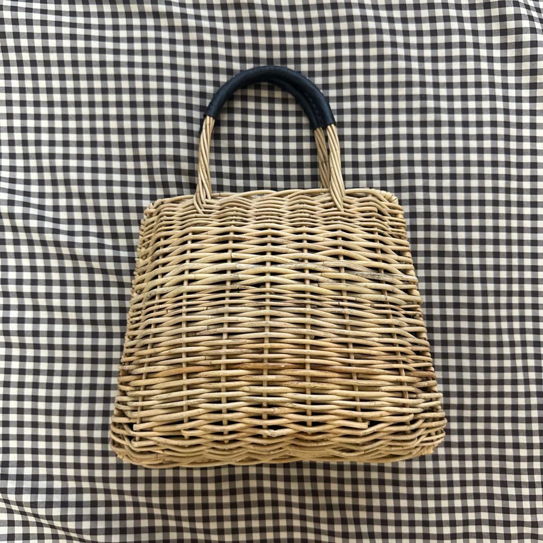 【週末限定値下げ】odds 　シェルバッグ　かごバッグ　ラタン　アナログ