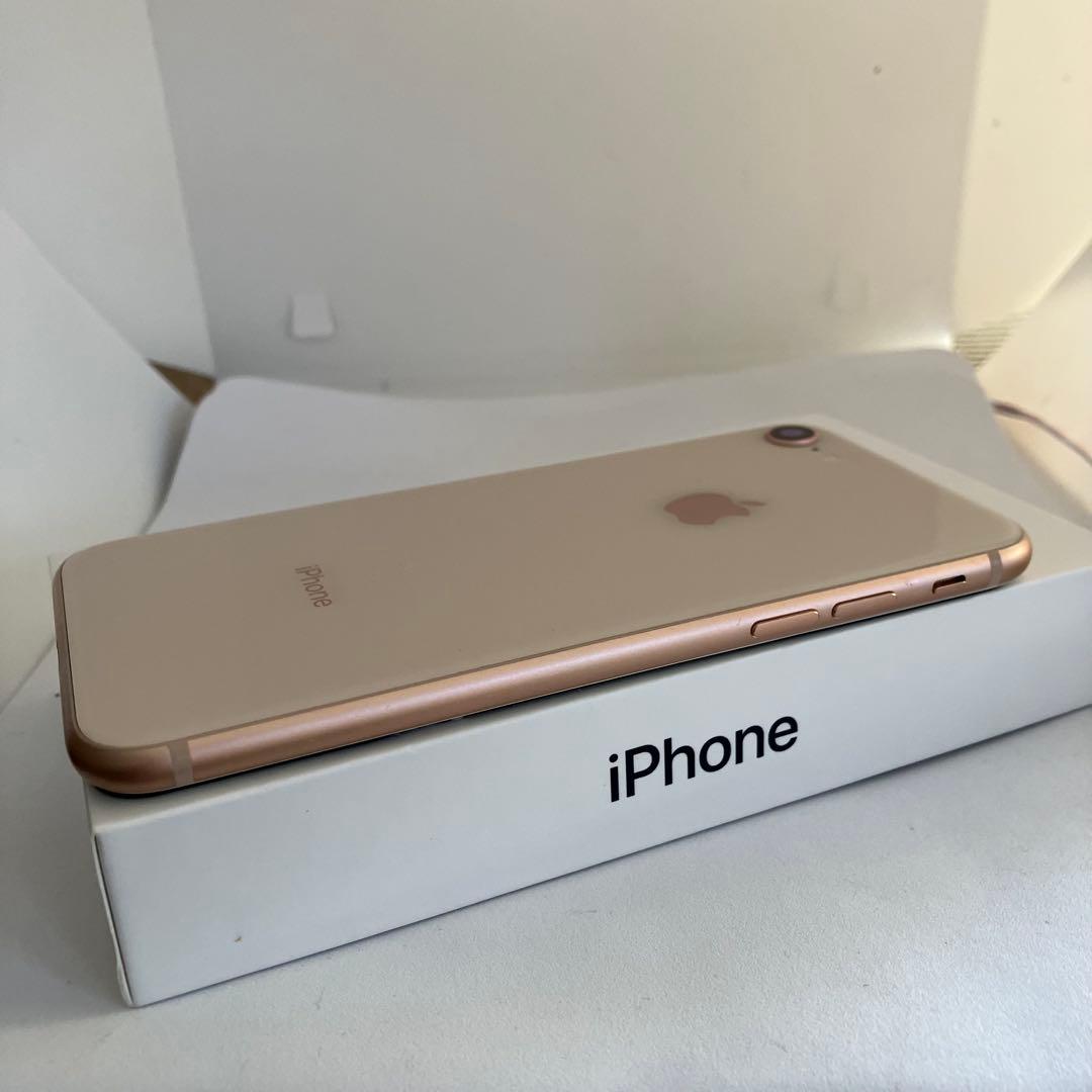 【すぐ発送】iPhone 8 64GB 【値下げ不可】