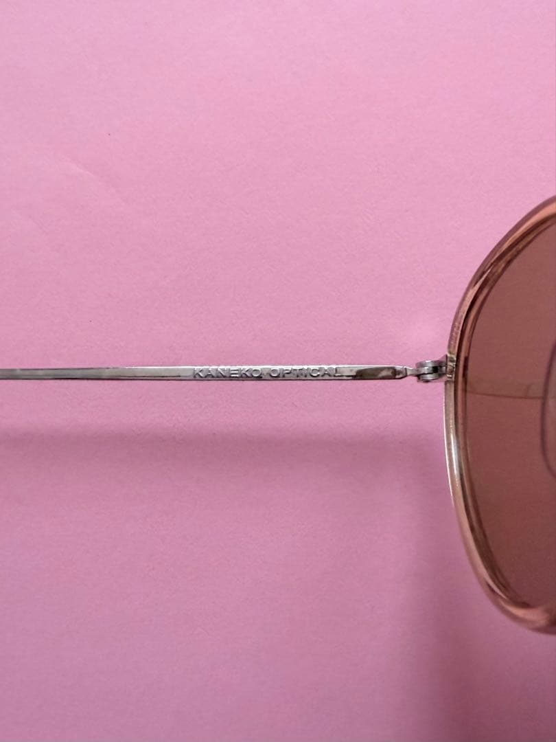 お*ん様 KANEKO OPTICAL × UA ブラウンオーバルサングラス