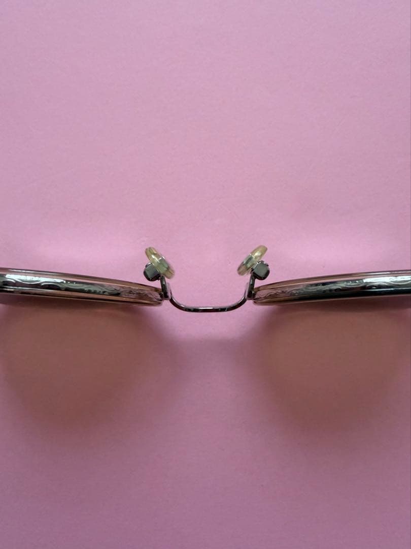 お*ん様 KANEKO OPTICAL × UA ブラウンオーバルサングラス