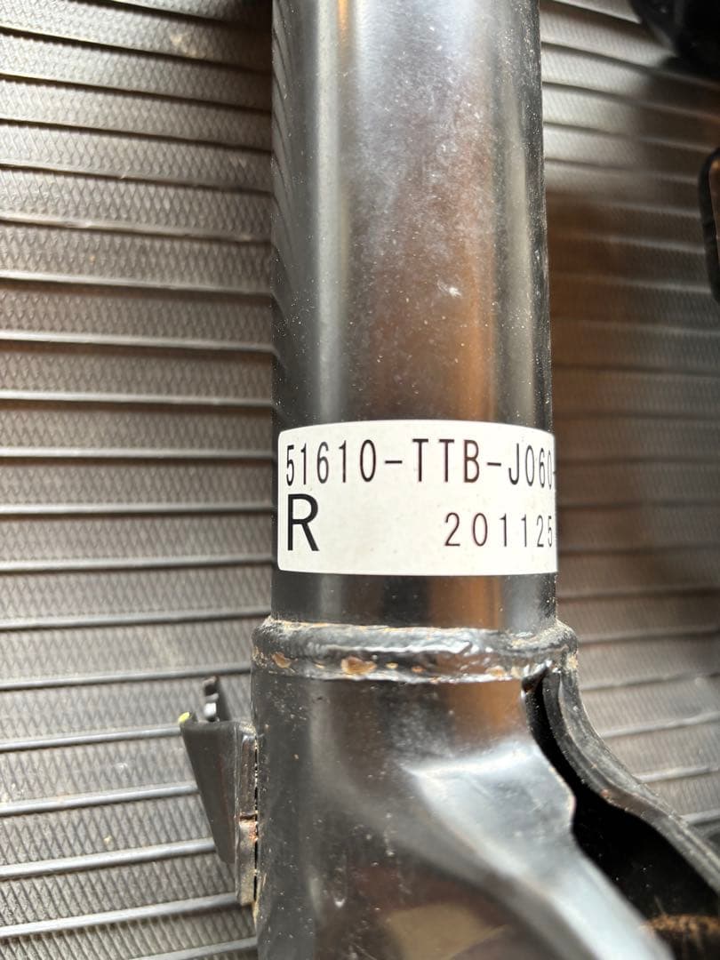 N-BOXカスタム JF4 新車外しサスペンション