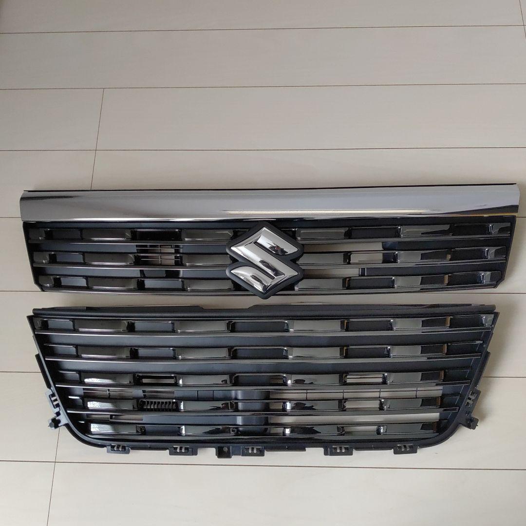 スペーシアカスタムMK53S フロントグリル 　新品、未使用品