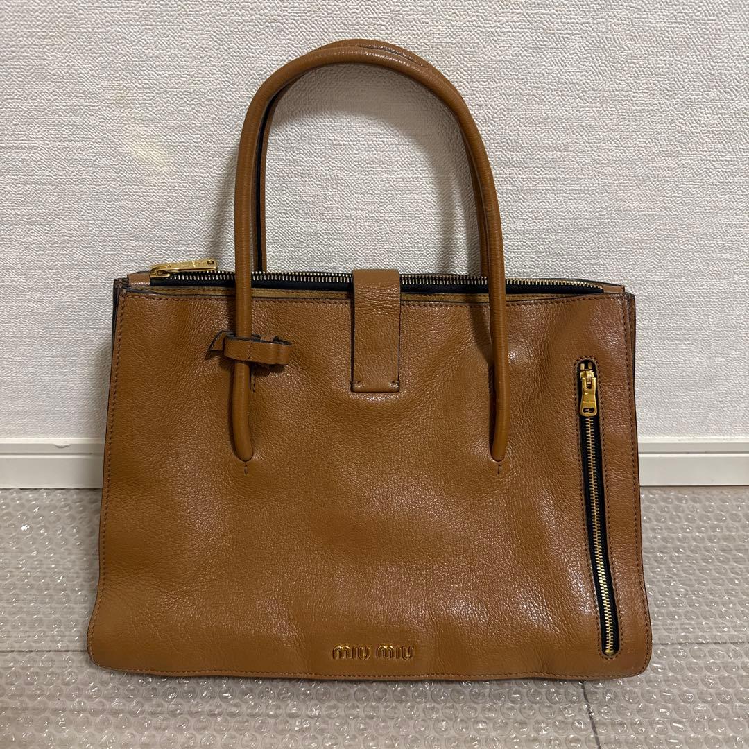 ハンドバッグ　miumiu マドラスレザー　トートバッグ