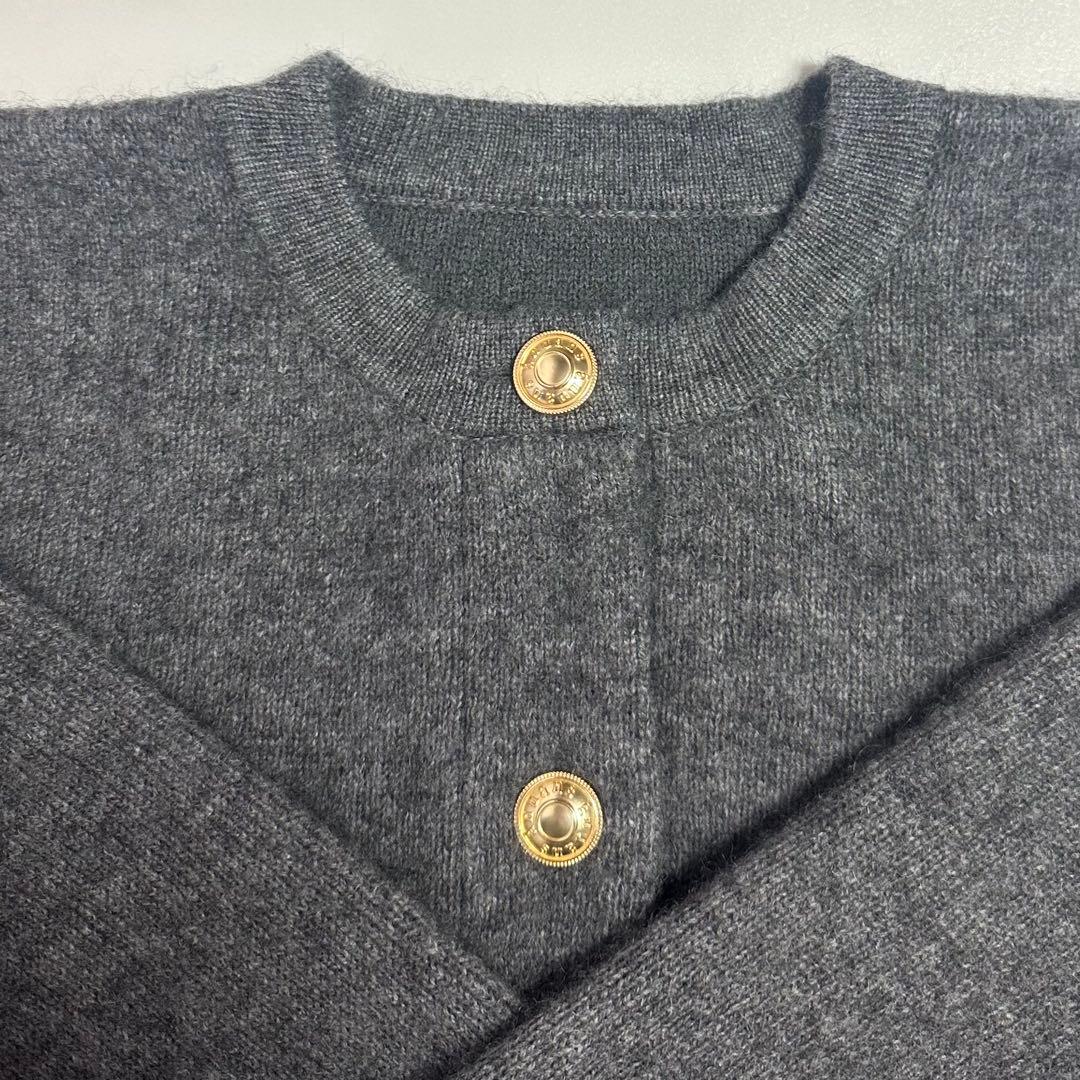 アニュアンス　カシミヤブレンドノーカラーニットジャケット　グレー